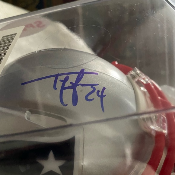 Signed mini helmets - Picture 2 of 2